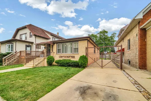 $500,000 | 2725 North Oak Park Avenue, Chicago, IL 60707