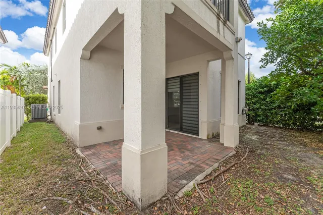 $4,100 | 9881 West 34th Avenue, Hialeah, FL 33018