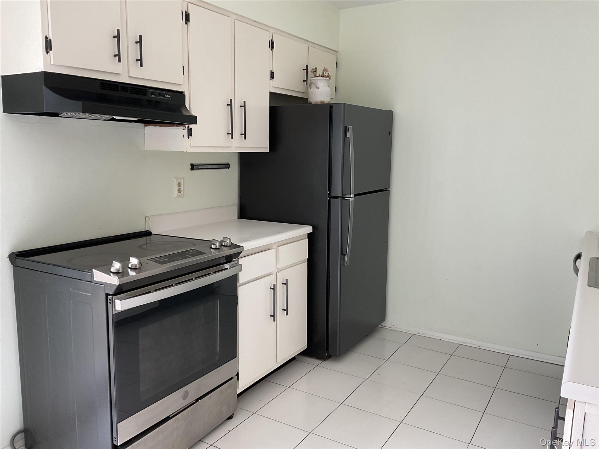 276 Temple Hill Road, Unit 303 New Windsor, NY 12553 - Photo 7 of 25