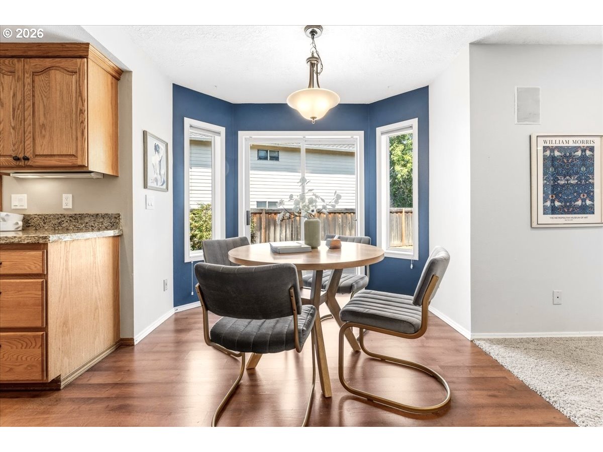 530 Southwest 167th Avenue Beaverton, OR 97006 - Photo 15 of 48 Dining Area
