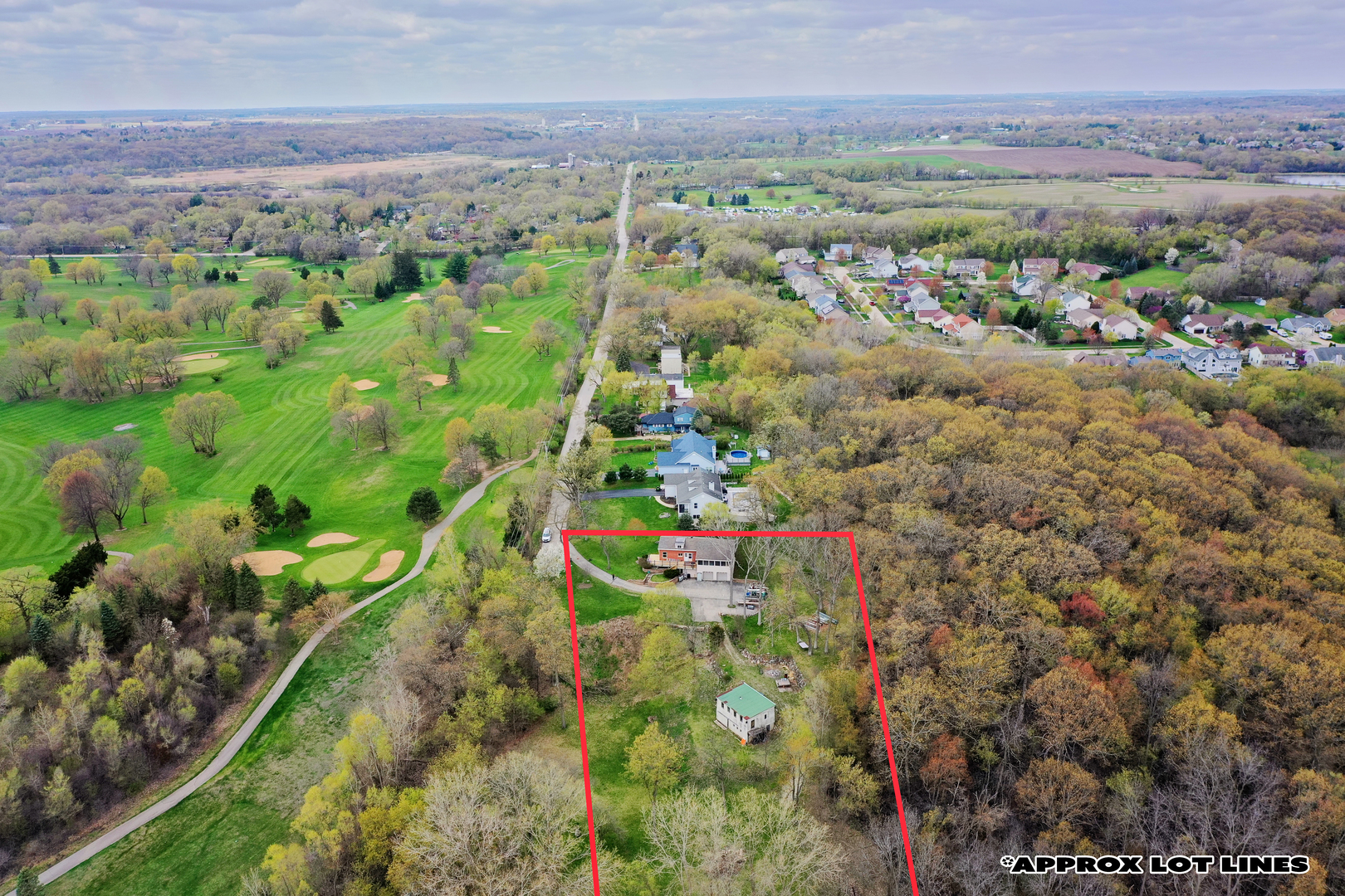 28660 Golf View Drive Spring Grove, IL 60081 - Photo 23 of 25 a view of a city with lots of trees