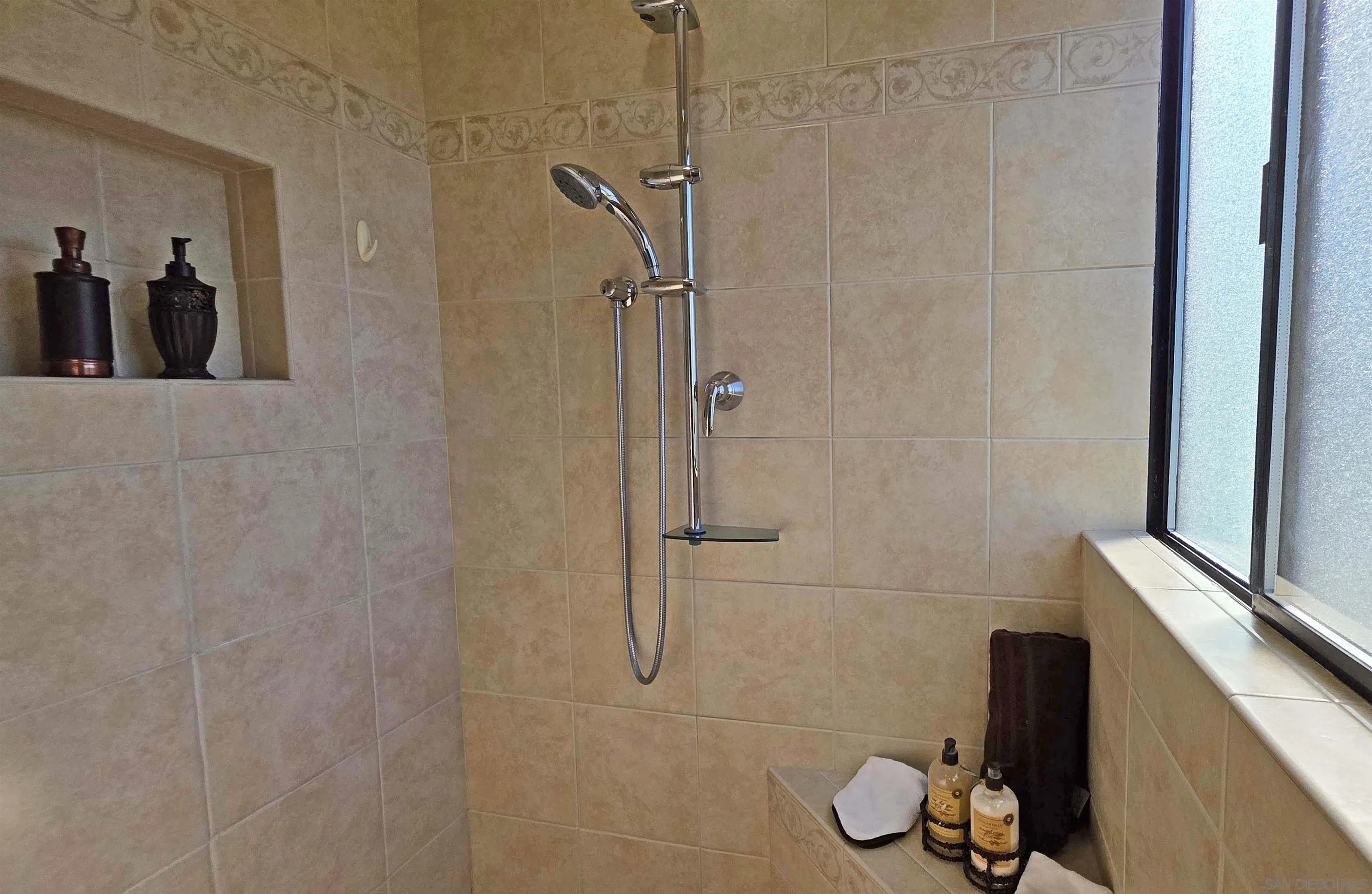 13588 McNally Road Valley Center, CA 92082 - Photo 27 of 43 a bathroom with a shower