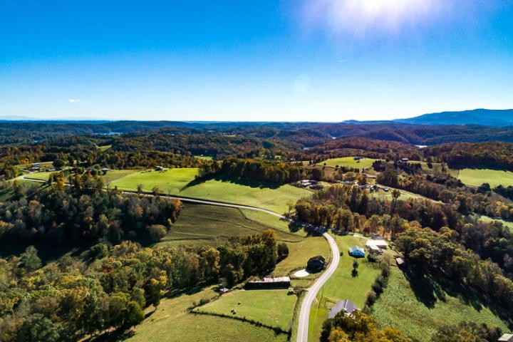 1367 Murrayville Road La Follette, TN 37766 - Photo 36 of 38 Gallery Image 36