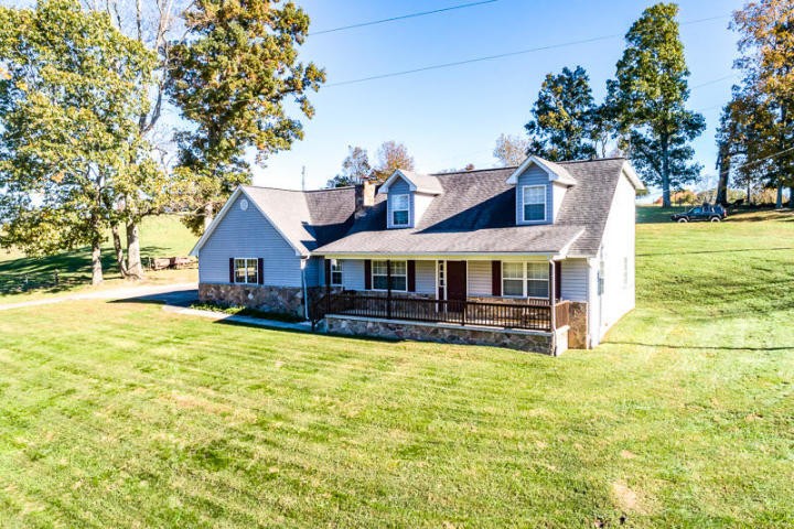 1367 Murrayville Road La Follette, TN 37766 - Photo 4 of 38 Gallery Image 4