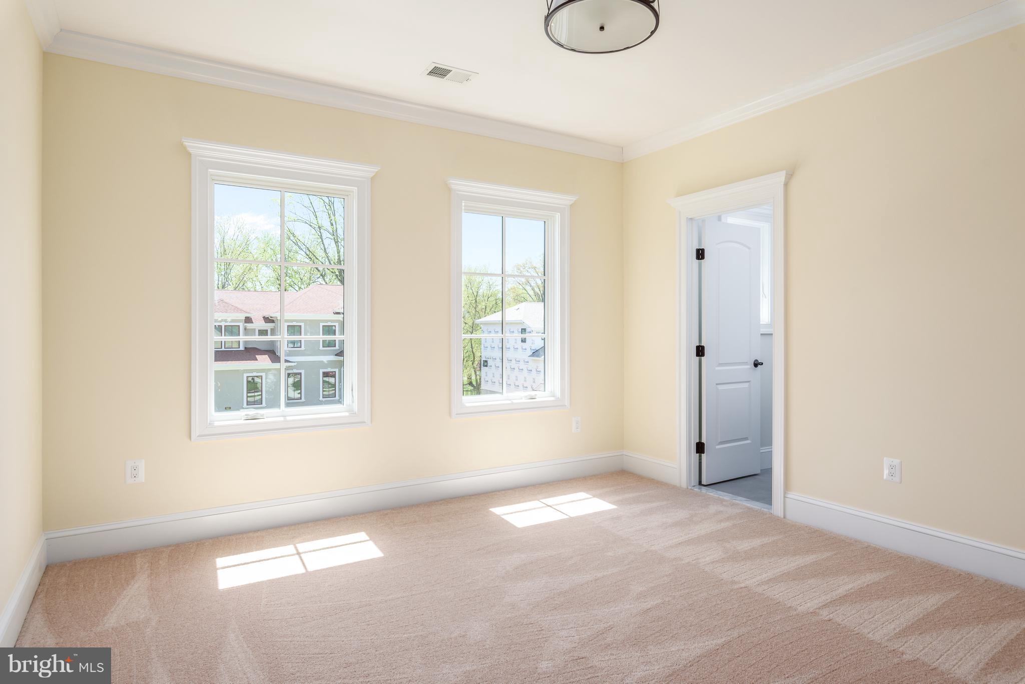 916 Ninovan Road Southeast Vienna, VA 22180 - Photo 22 of 30 Bedroom