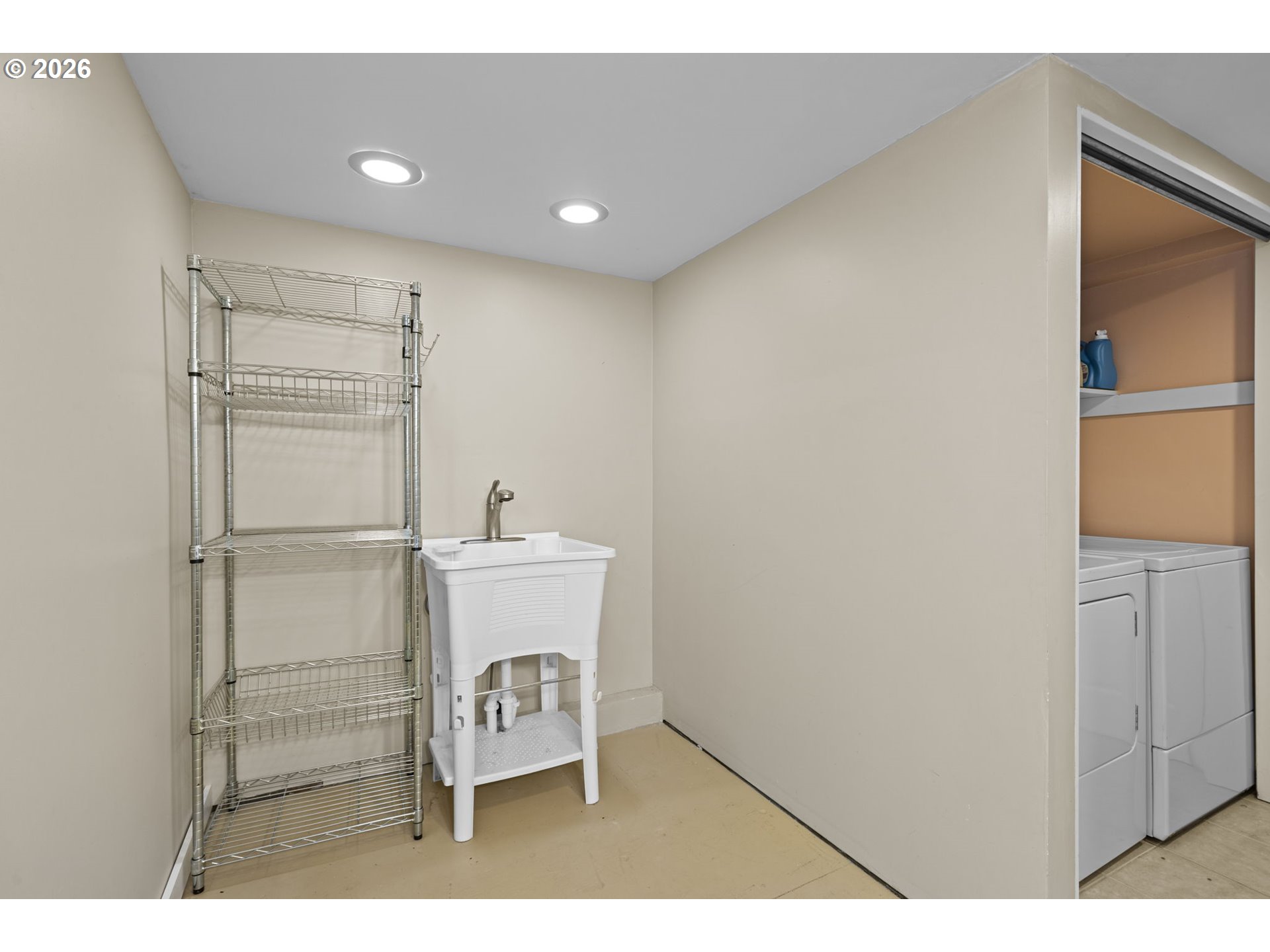 18195 Southwest Cheyenne Way Tualatin, OR 97062 - Photo 33 of 48 Laundry
