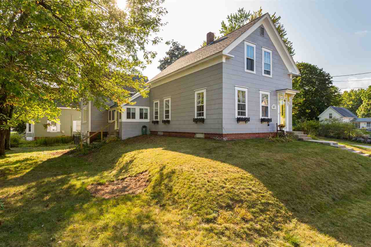 26 Grove Street Rochester, NH 03868 - Photo 2 of 40