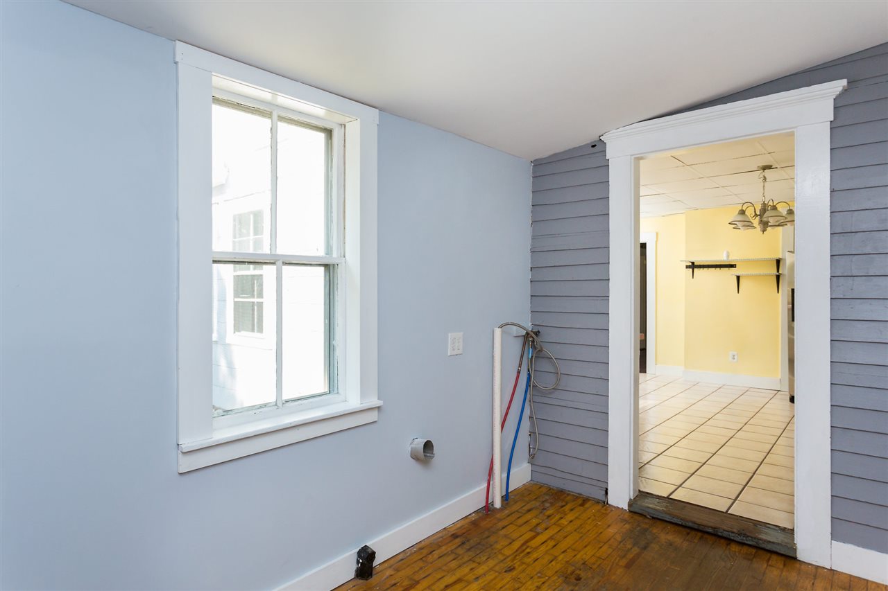 26 Grove Street Rochester, NH 03868 - Photo 14 of 40