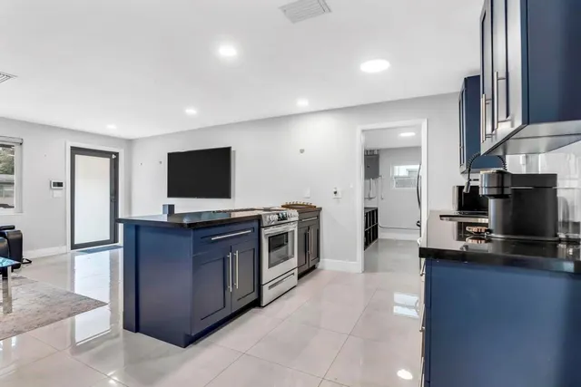 $3,400 | 5070 Southwest 94th Terrace, Cooper City, FL 33328