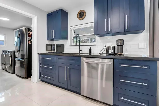 $3,400 | 5070 Southwest 94th Terrace, Cooper City, FL 33328