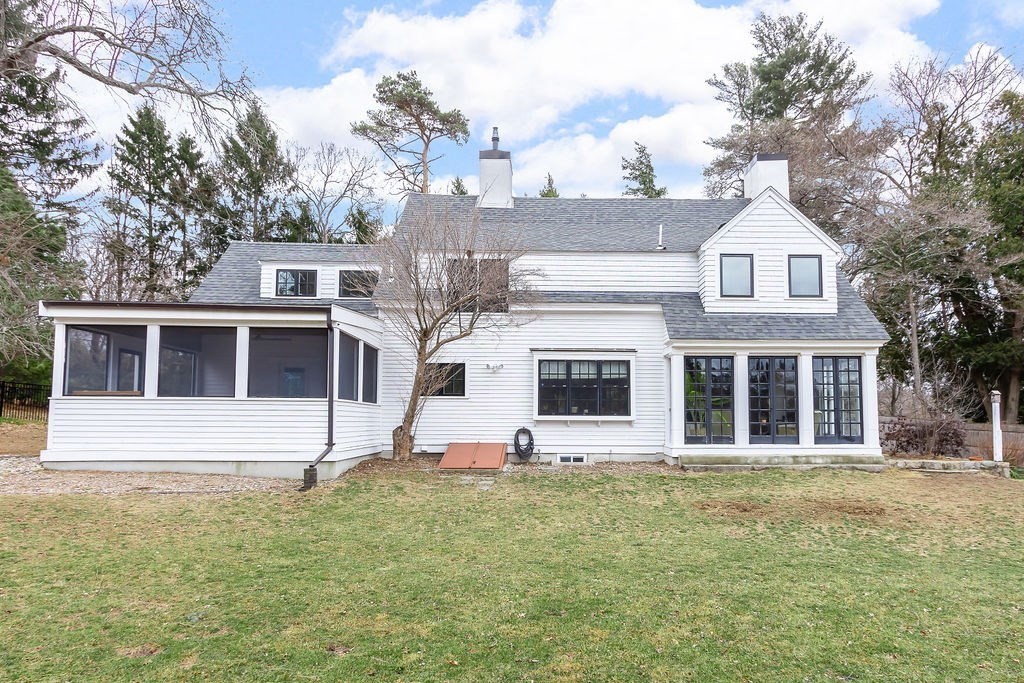 261 Salem End Road Framingham, MA 01702 - Photo 2 of 42 Gallery Image 2