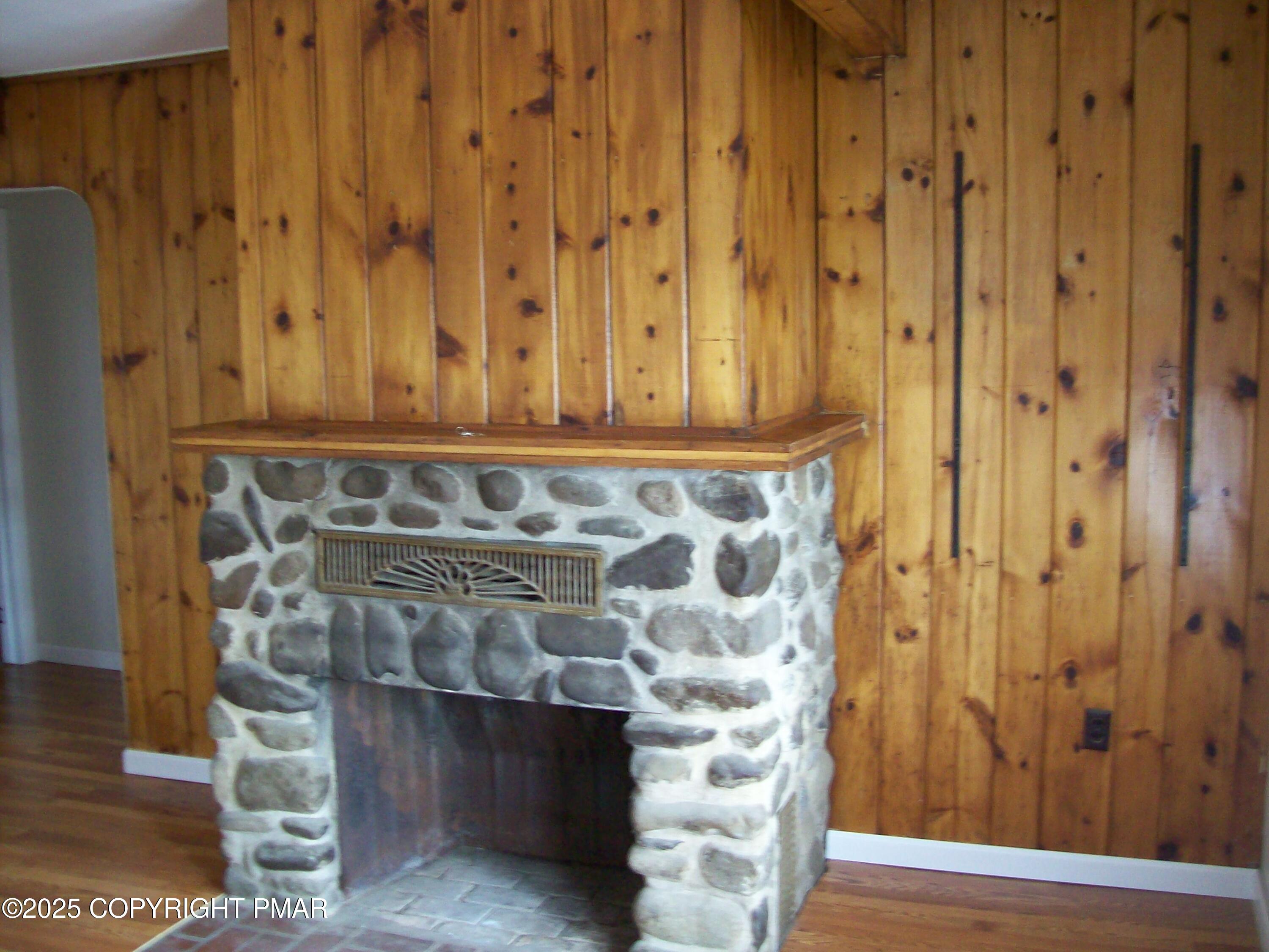 116 Kasak Road East Stroudsburg, PA 18302 - Photo 7 of 17 a view of wooden door