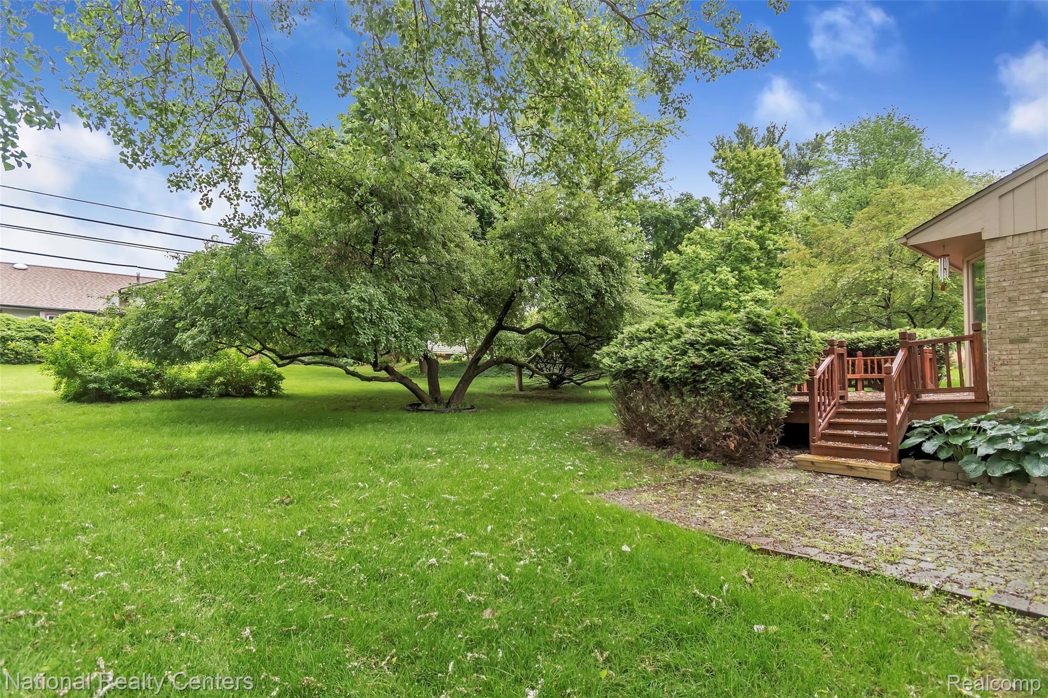 755 Stanford Circle Rochester, MI 48309 - Photo 41 of 47 755-Stanford-Cr-Rochester-Hills-MI-41.jpg
