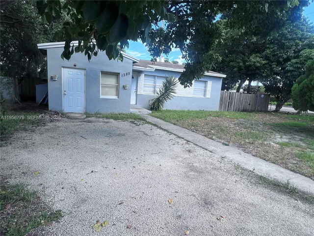 $2,999 | 1385 Northeast 129th Street, North Miami, FL 33161