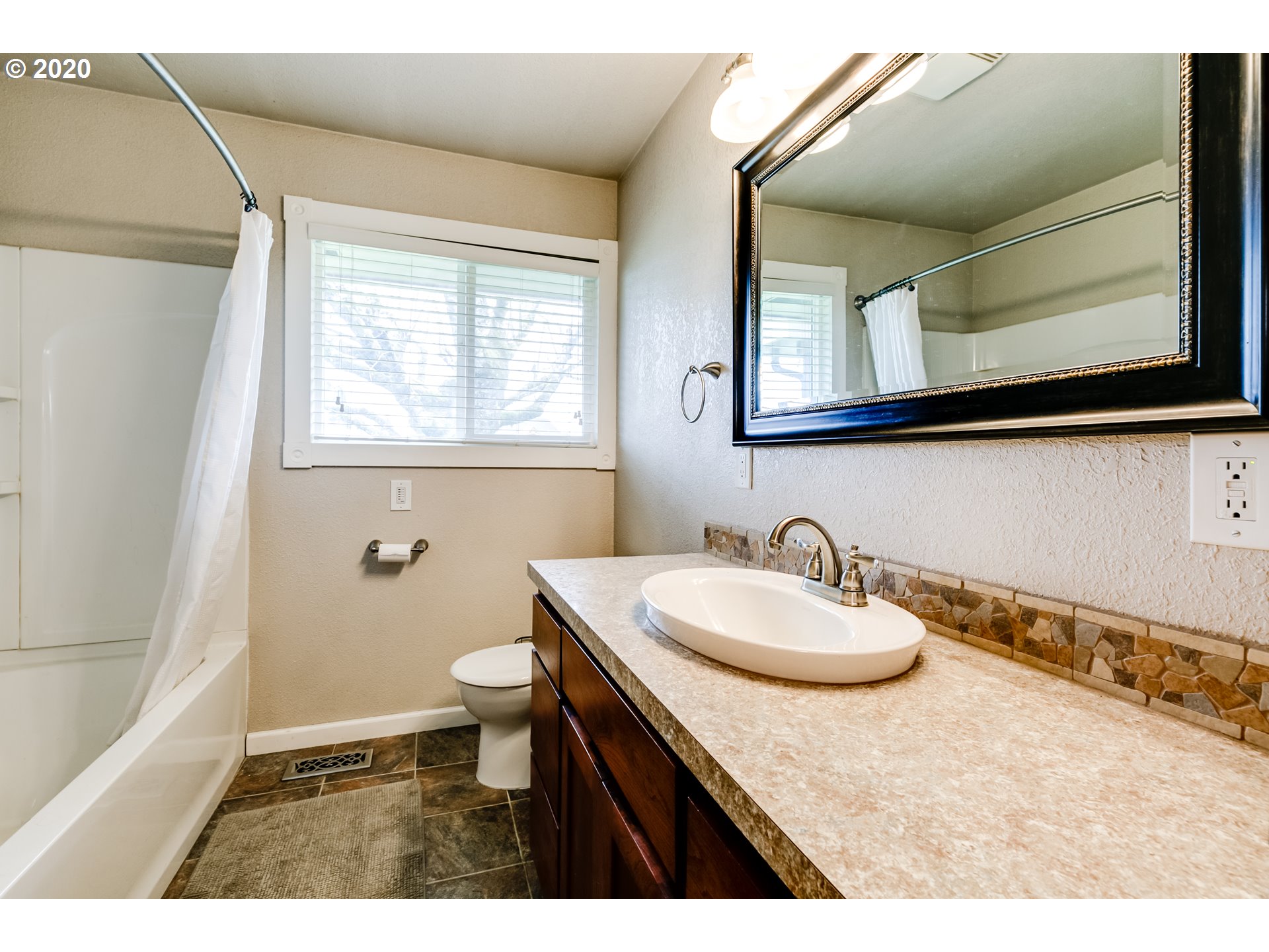 93769 Prairie Road Junction City, OR 97448 - Photo 15 of 27 Gallery Image 15
