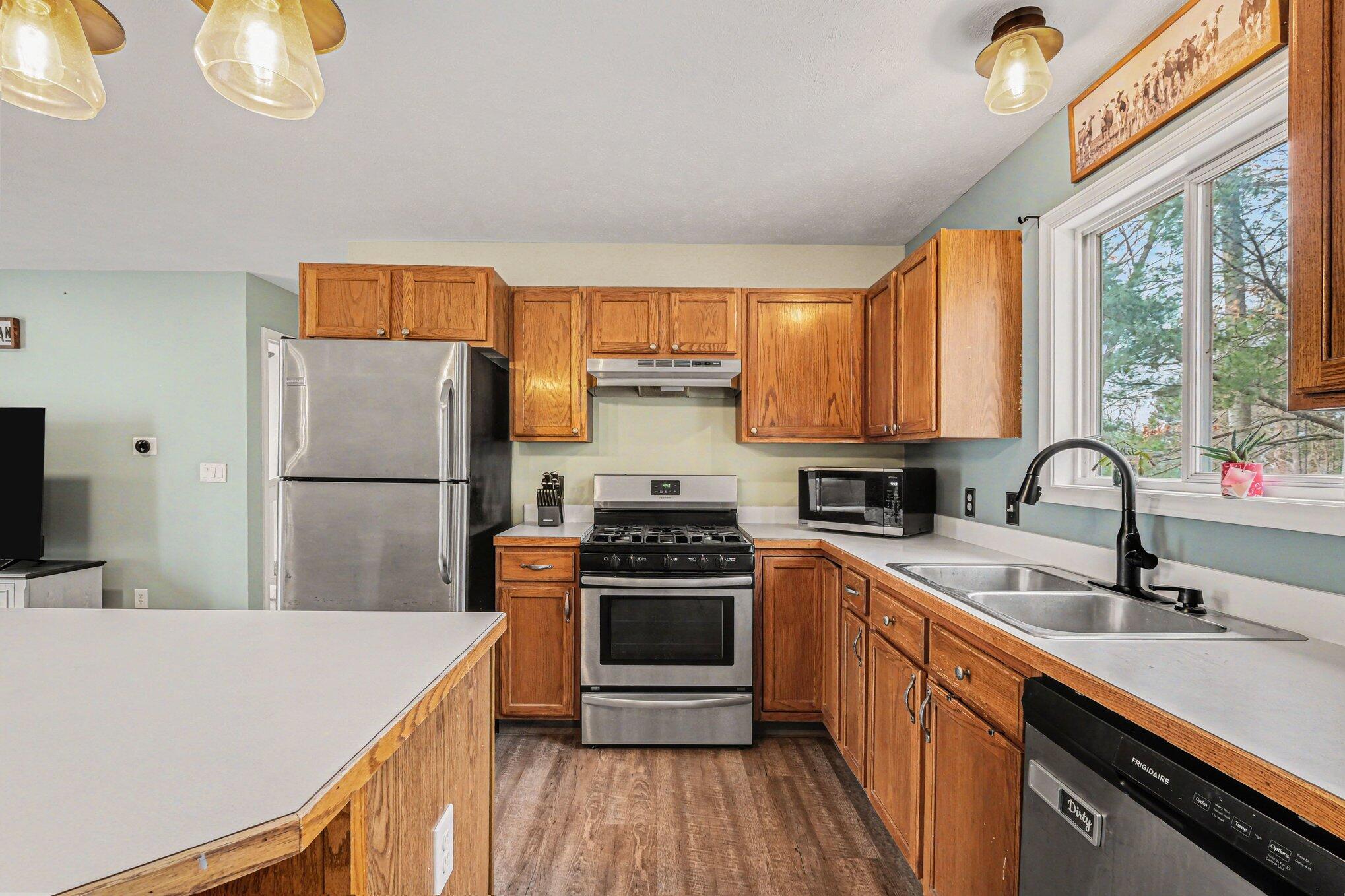 14923 Minetta Avenue Spring Lake, MI 49456 - Photo 3 of 21 KITCHEN