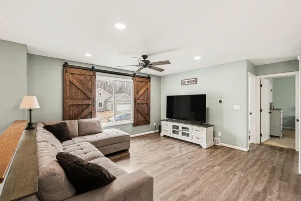 $299,900 | 14923 Minetta Avenue, Spring Lake, MI 49456