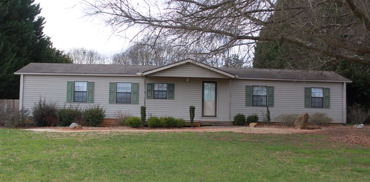 915 Old River Road Piedmont, SC 29673 - Photo 1 of 20