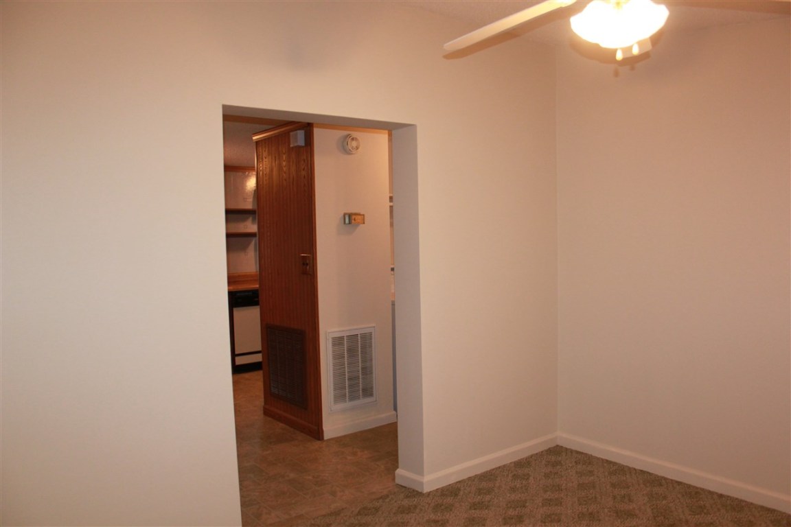 915 Old River Road Piedmont, SC 29673 - Photo 7 of 20