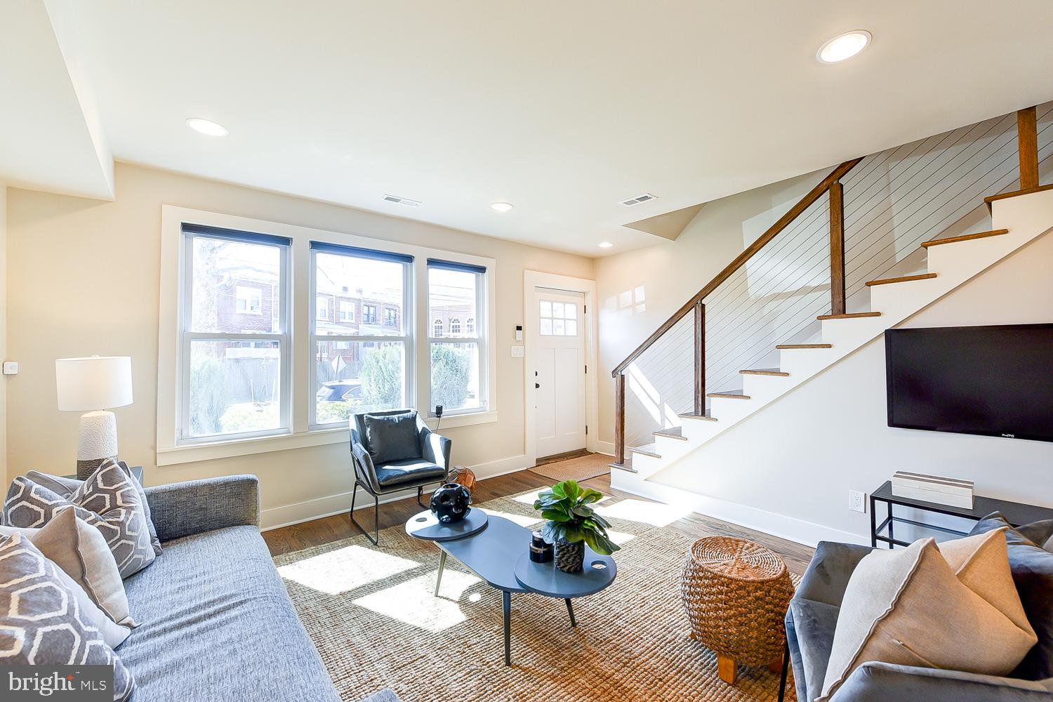 1726 R Street Southeast Washington, DC 20020 - Photo 4 of 36 Gallery Image 4