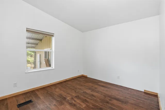 $229,000 | 237 8th Avenue, Ione, WA 99139