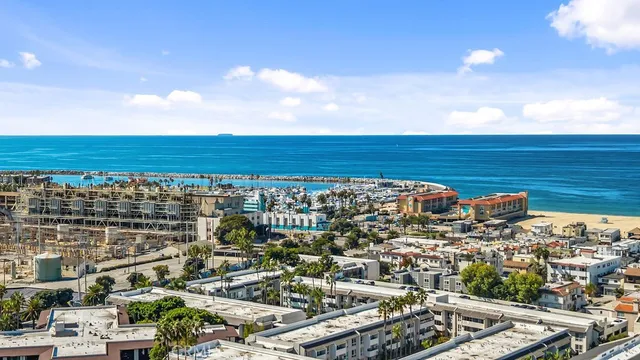 $6,700 | 501 Herondo Street, Unit 59, Hermosa Beach, CA 90254