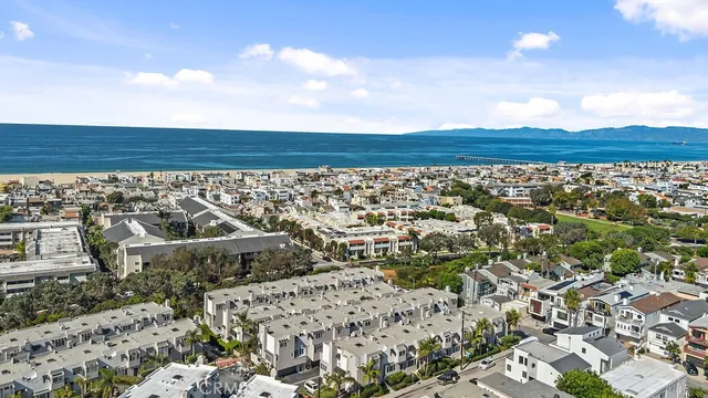 $6,700 | 501 Herondo Street, Unit 59, Hermosa Beach, CA 90254