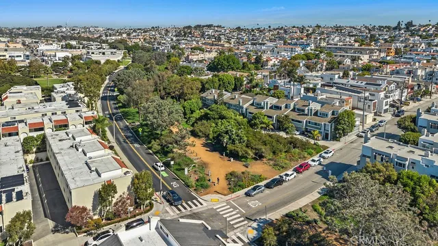 $6,700 | 501 Herondo Street, Unit 59, Hermosa Beach, CA 90254