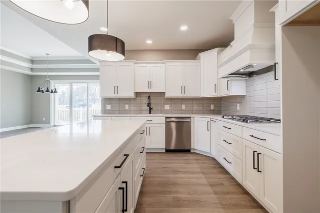 $526,000 | 1 Eagle Hollow, Fairport, NY 14450