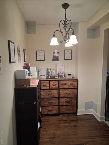 $150,000 | 4200 Herkimer Place, Unit 4E | Woodlawn Heights