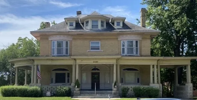 $468,000 | 2120 Faraon Street, St. Joseph, MO 64501