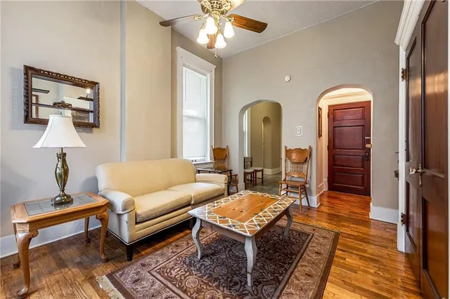 $468,000 | 2120 Faraon Street, St. Joseph, MO 64501