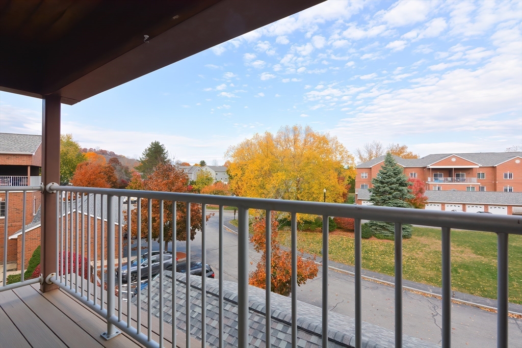 7 Conant Road, Unit 60 Winchester, MA 01890 - Photo 9 of 19 Gallery Image 9