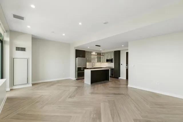 $5,450 | 1 Canal Street, Unit PH1211, Boston, MA 02114