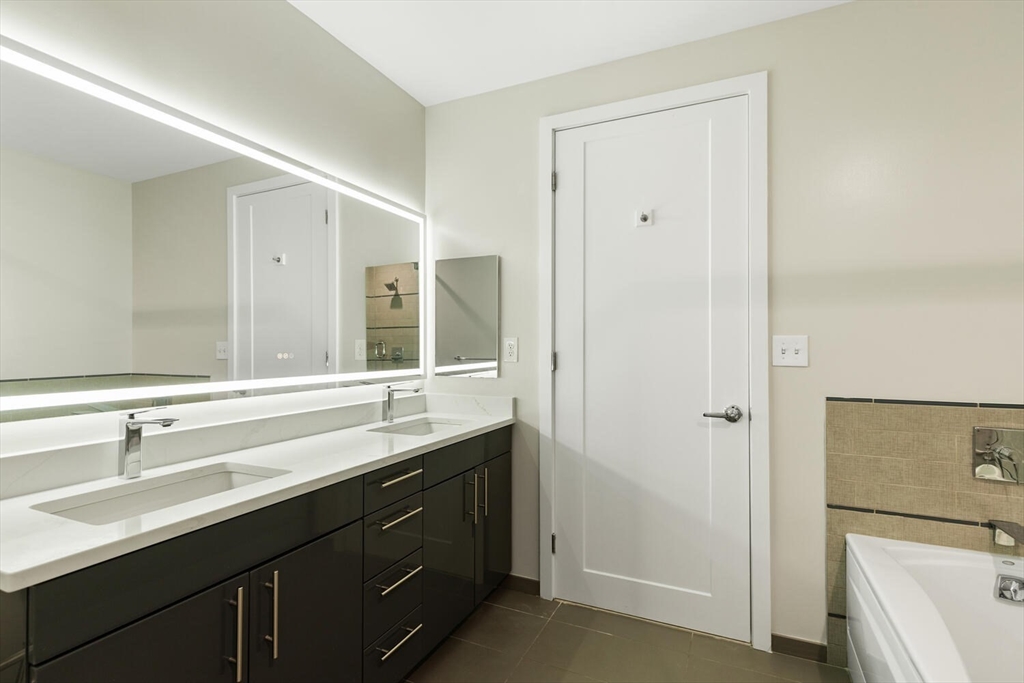 1 Canal Street, Unit PH1211 Boston, MA 02114 - Photo 4 of 12