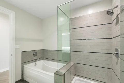 $5,450 | 1 Canal Street, Unit PH1211, Boston, MA 02114