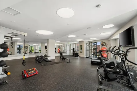 $5,450 | 1 Canal Street, Unit PH1211, Boston, MA 02114