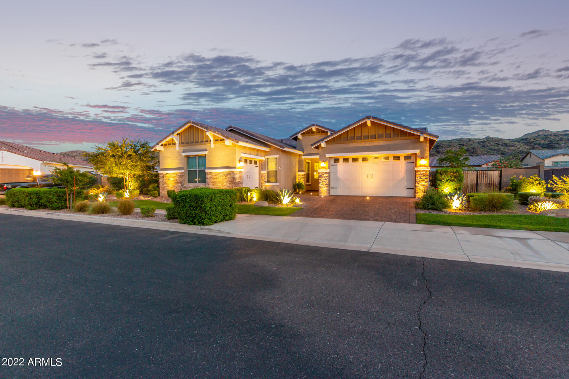 3019 East Harwell Road Phoenix, AZ 85042 - Photo 4 of 93 04-Harwell