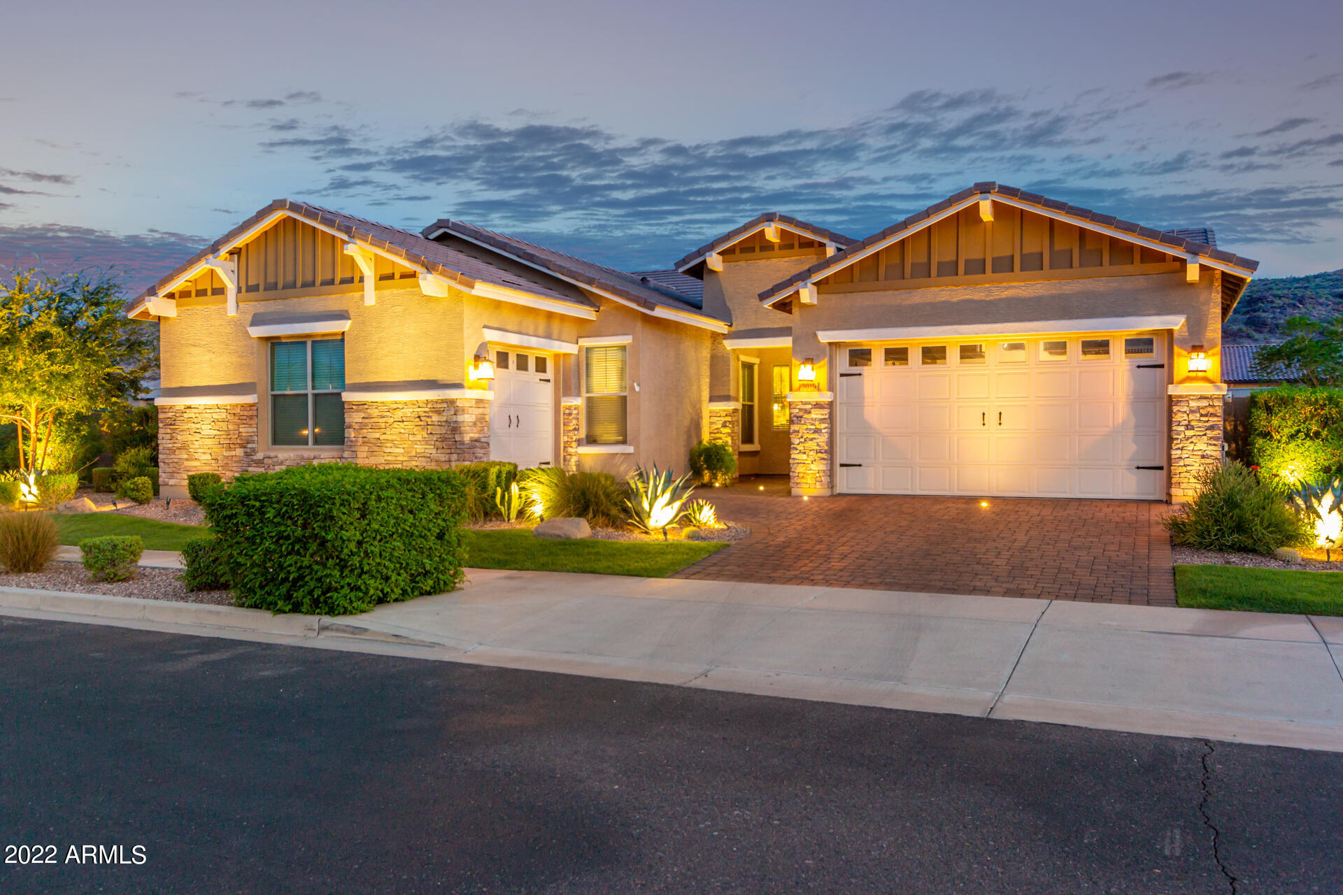3019 East Harwell Road Phoenix, AZ 85042 - Photo 5 of 93 05-Harwell