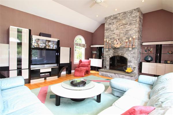 27 Wagon Road Walpole, MA 02081 - Photo 18 of 30 Gallery Image 18
