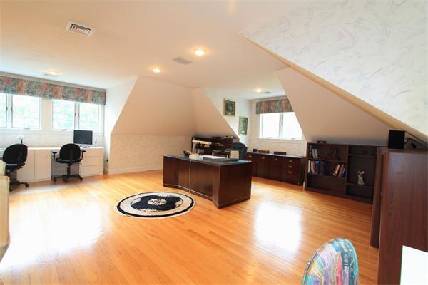 27 Wagon Road Walpole, MA 02081 - Photo 24 of 30 Gallery Image 24