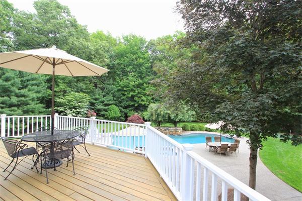 27 Wagon Road Walpole, MA 02081 - Photo 28 of 30 Gallery Image 28