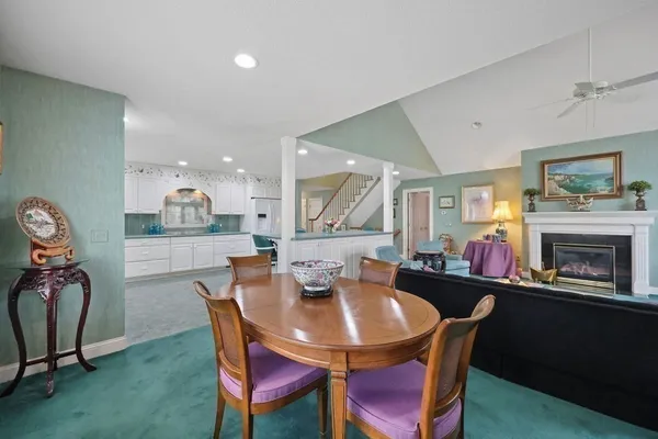 $579,900 | 300 Pinehurst Drive, Unit 300, East Longmeadow, MA 01028