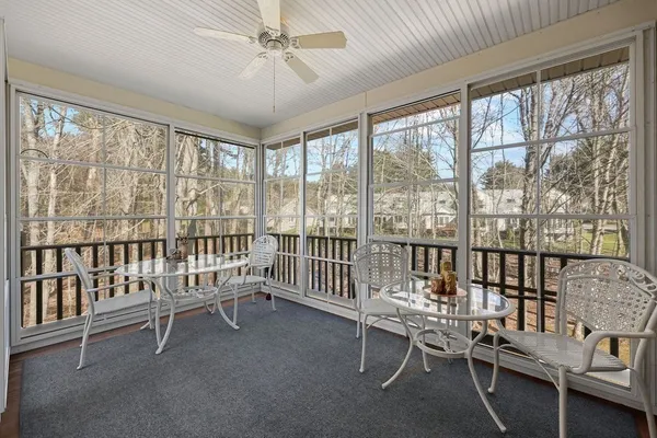 $579,900 | 300 Pinehurst Drive, Unit 300, East Longmeadow, MA 01028