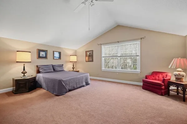 $579,900 | 300 Pinehurst Drive, Unit 300, East Longmeadow, MA 01028