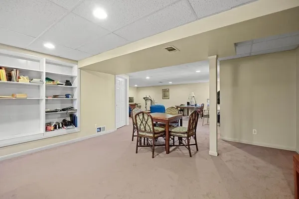 $579,900 | 300 Pinehurst Drive, Unit 300, East Longmeadow, MA 01028