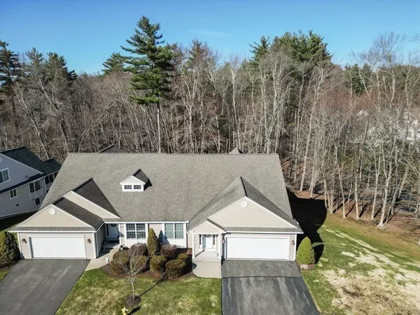 $579,900 | 300 Pinehurst Drive, Unit 300, East Longmeadow, MA 01028