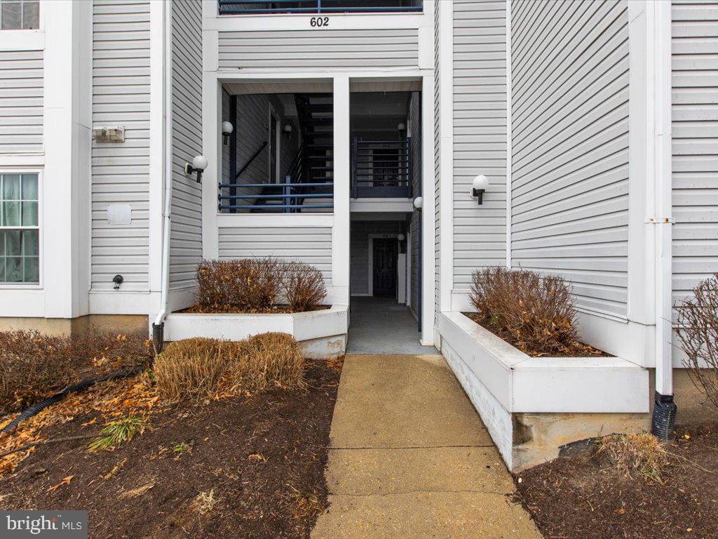 602 Moonglow Road, Unit 101 Odenton, MD 21113 - Photo 6 of 30 a view of a entryway of the house