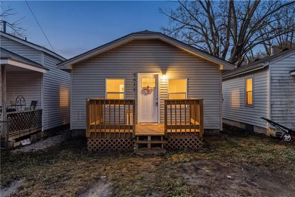 $180,000 | 2611 Northeast Ingram Street, Avondale, MO 64117