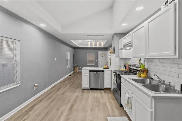 $180,000 | 2611 Northeast Ingram Street, Avondale, MO 64117